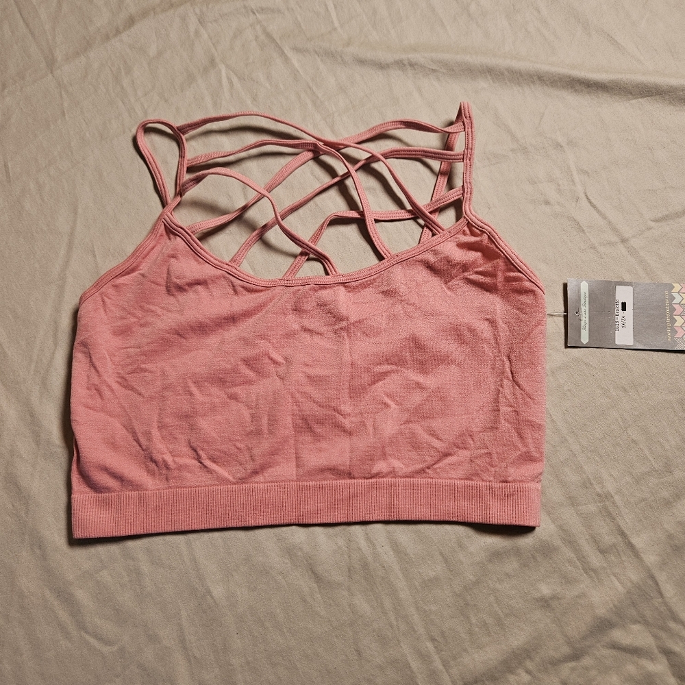 Zenana Outfitters 1X/2X‎ Plus Size Seamless Bralette NWT Criss-Cross Straps Pink